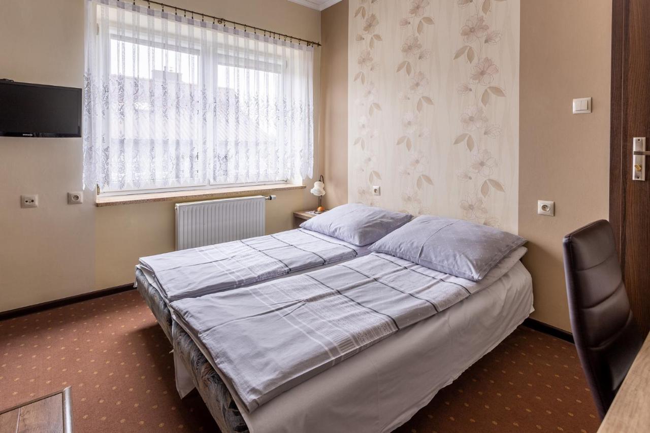 Pokoje Goscinne Katarzyna Kur Dębki Exterior foto